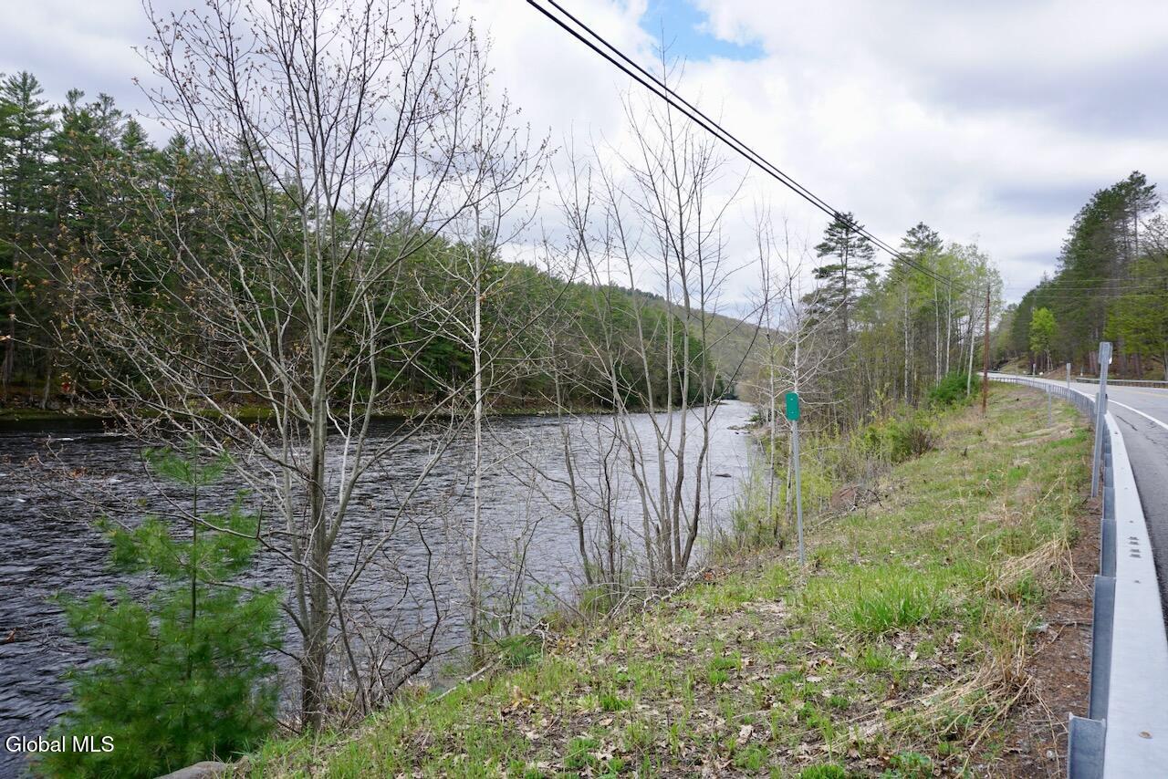958 Ny-30 Wells NY 12190
