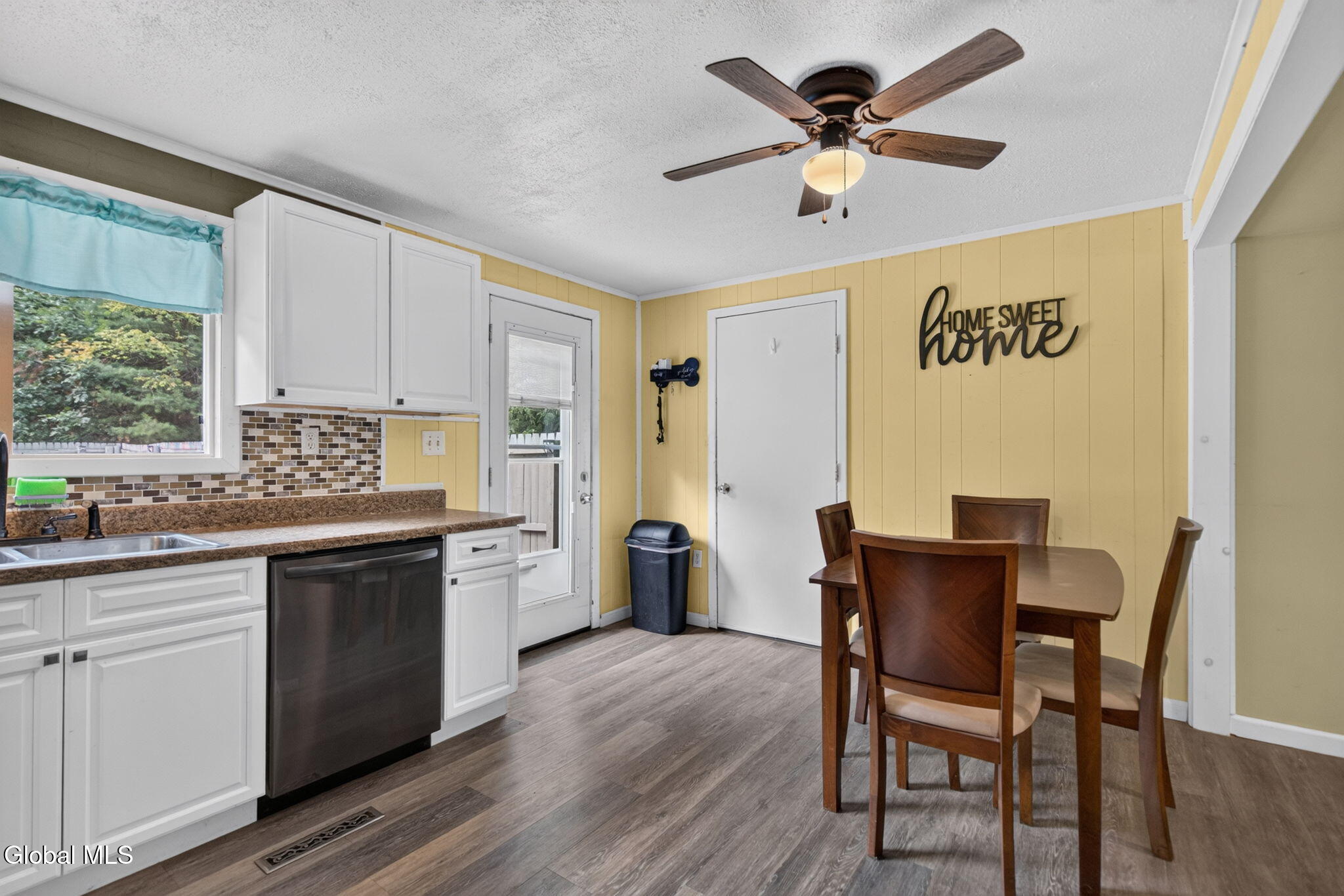 441 Johnson Ave Extension Gloversville NY 12078