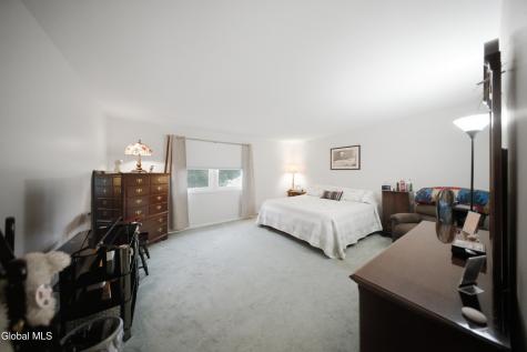28 Marconi Drive Latham NY 12110