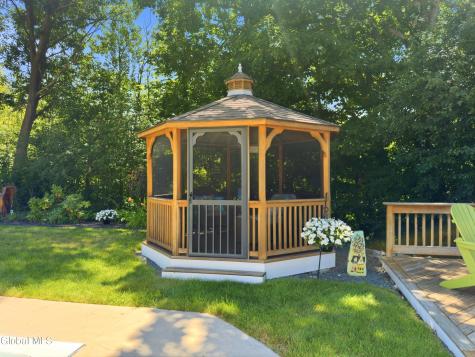28 Marconi Drive Latham NY 12110