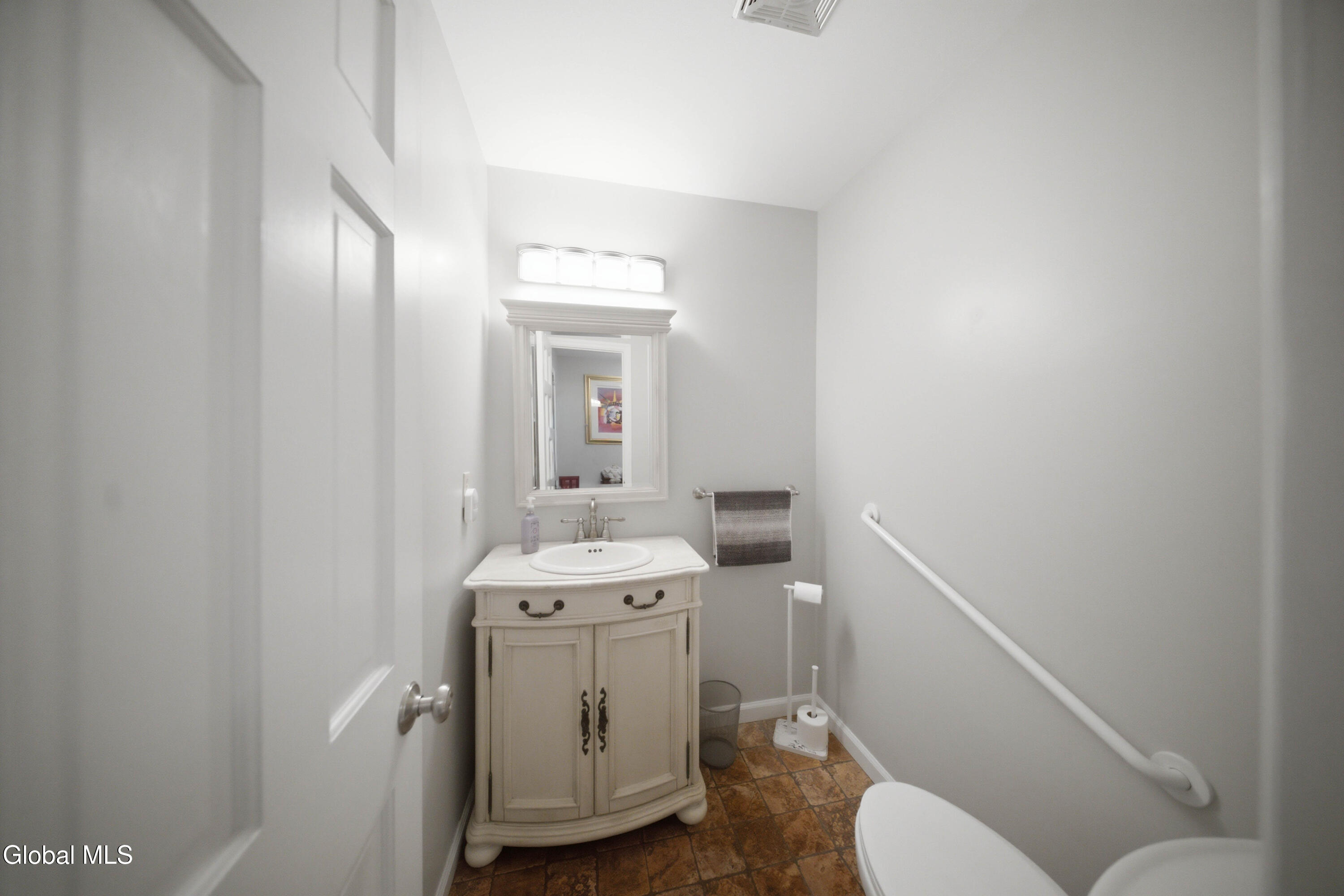28 Marconi Drive Latham NY 12110