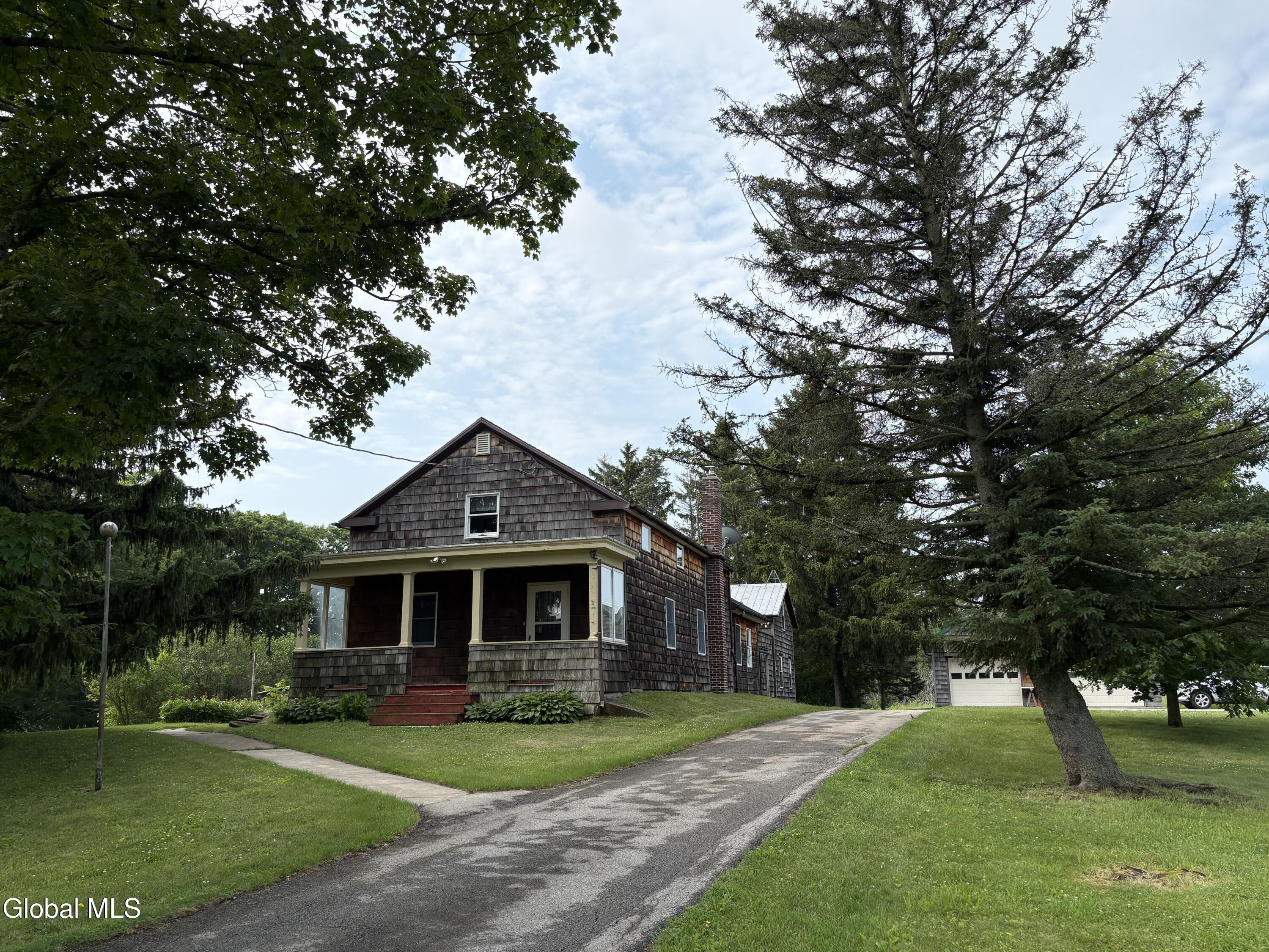 142 Mcewan Road Canajoharie NY 13317