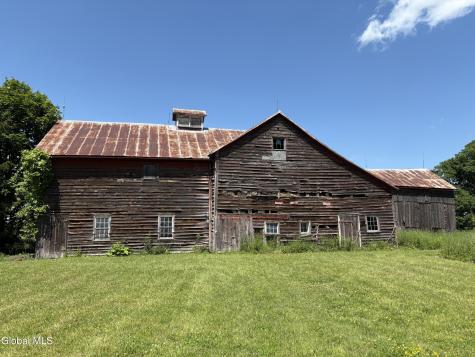 142 Mcewan Road Canajoharie NY 13317