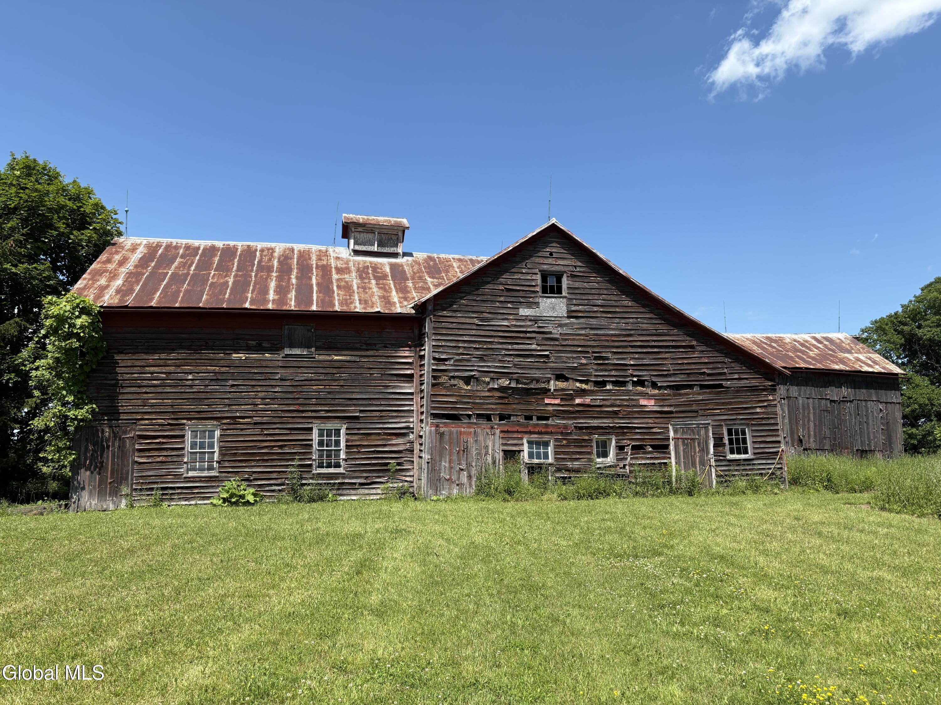 142 Mcewan Road Canajoharie NY 13317