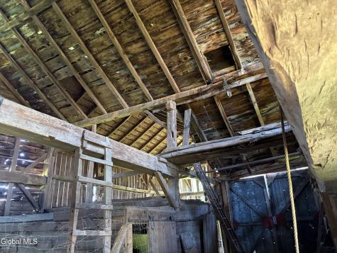142 Mcewan Road Canajoharie NY 13317