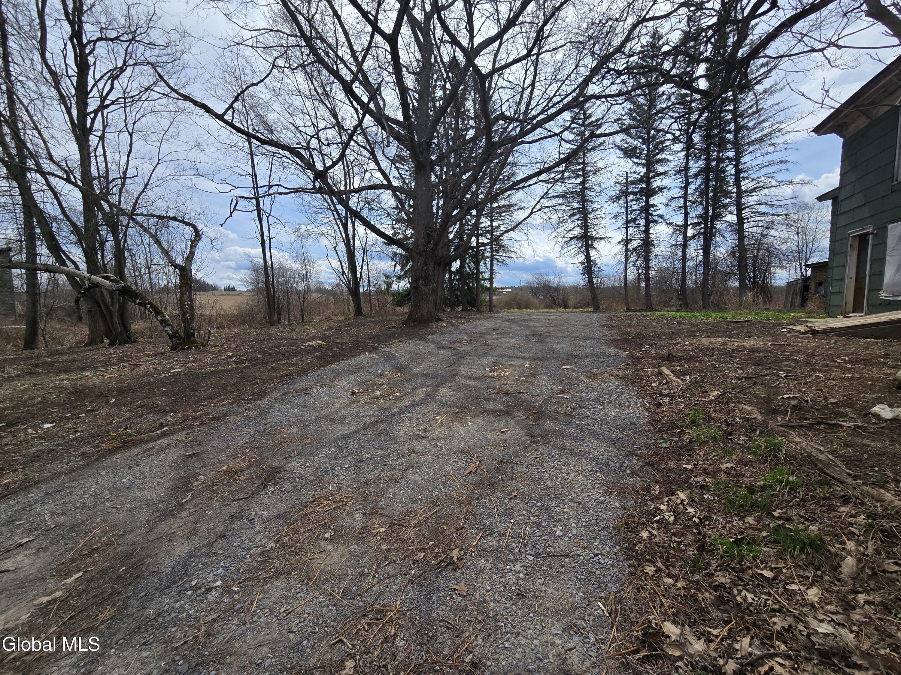 682 Darrow Road Sprakers NY 12166