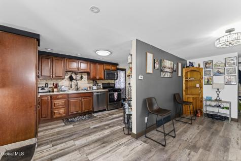 413 E Campbell Road Extension Schenectady NY 12303