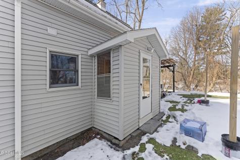 413 E Campbell Road Extension Schenectady NY 12303