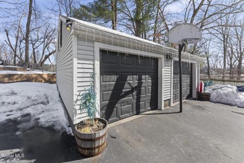 413 E Campbell Road Extension Schenectady NY 12303