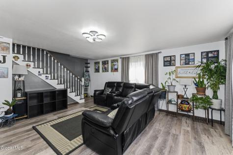 413 E Campbell Road Extension Schenectady NY 12303