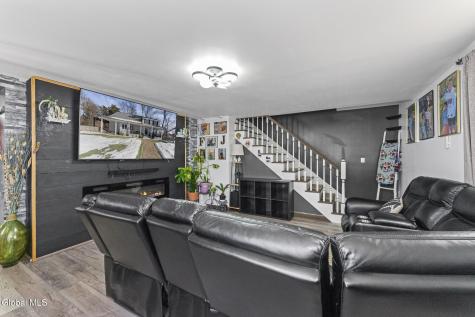 413 E Campbell Road Extension Schenectady NY 12303