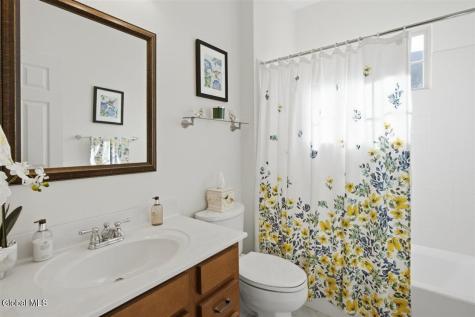 20 Whitney Drive Mechanicville NY 12118
