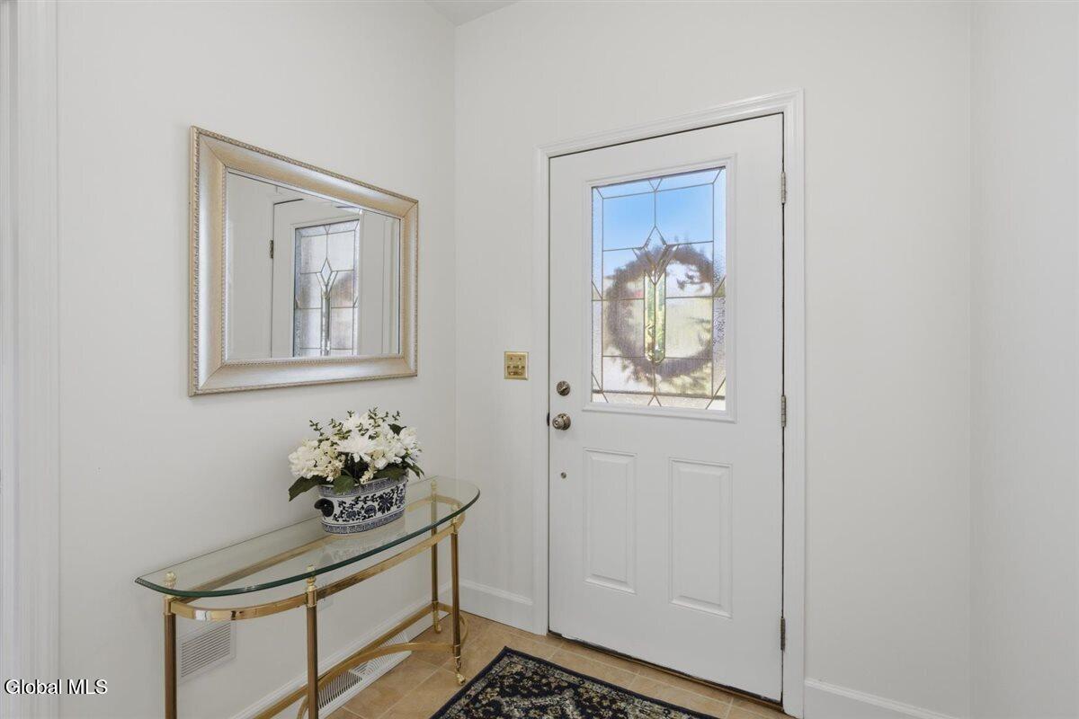 20 Whitney Drive Mechanicville NY 12118
