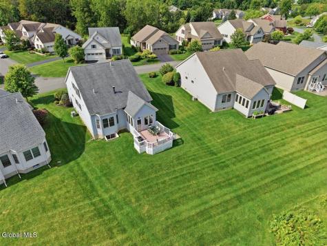20 Whitney Drive Mechanicville NY 12118