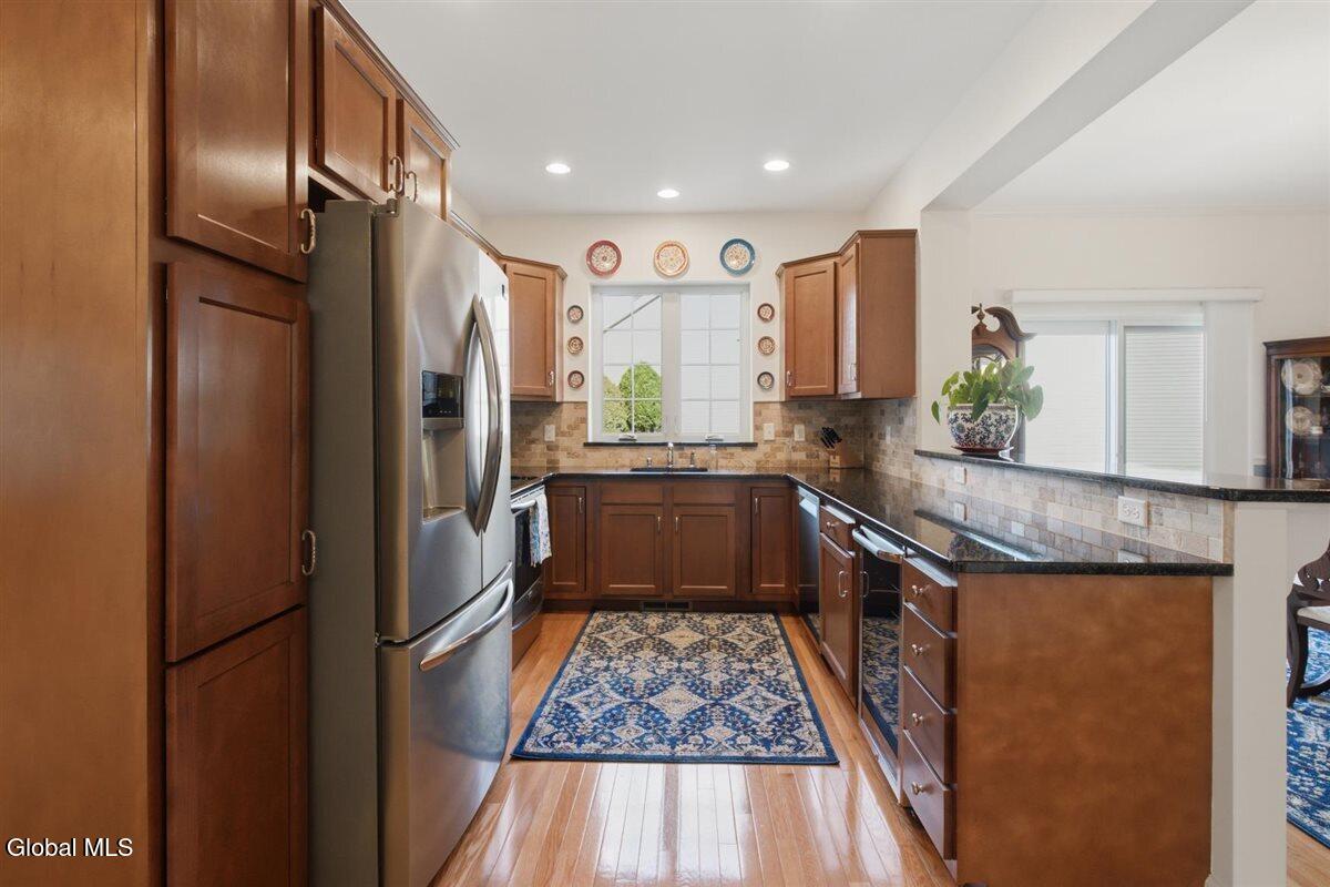 20 Whitney Drive Mechanicville NY 12118