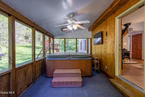 99A Beach Road Clifton Park NY 12065