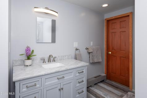 99A Beach Road Clifton Park NY 12065