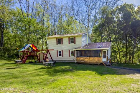 99A Beach Road Clifton Park NY 12065