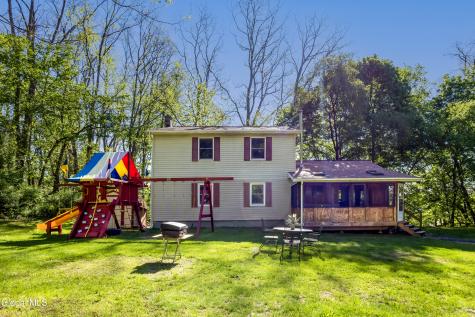 99A Beach Road Clifton Park NY 12065