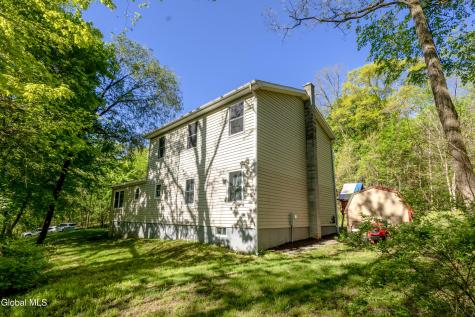 99A Beach Road Clifton Park NY 12065