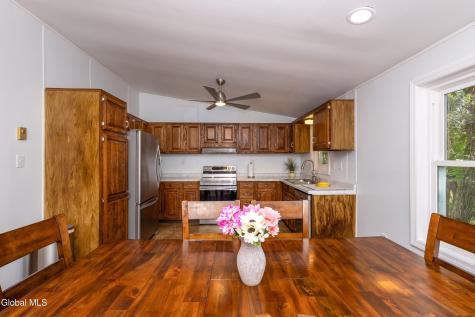 99A Beach Road Clifton Park NY 12065