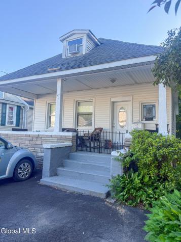 10 Milton Street Colonie NY 12205