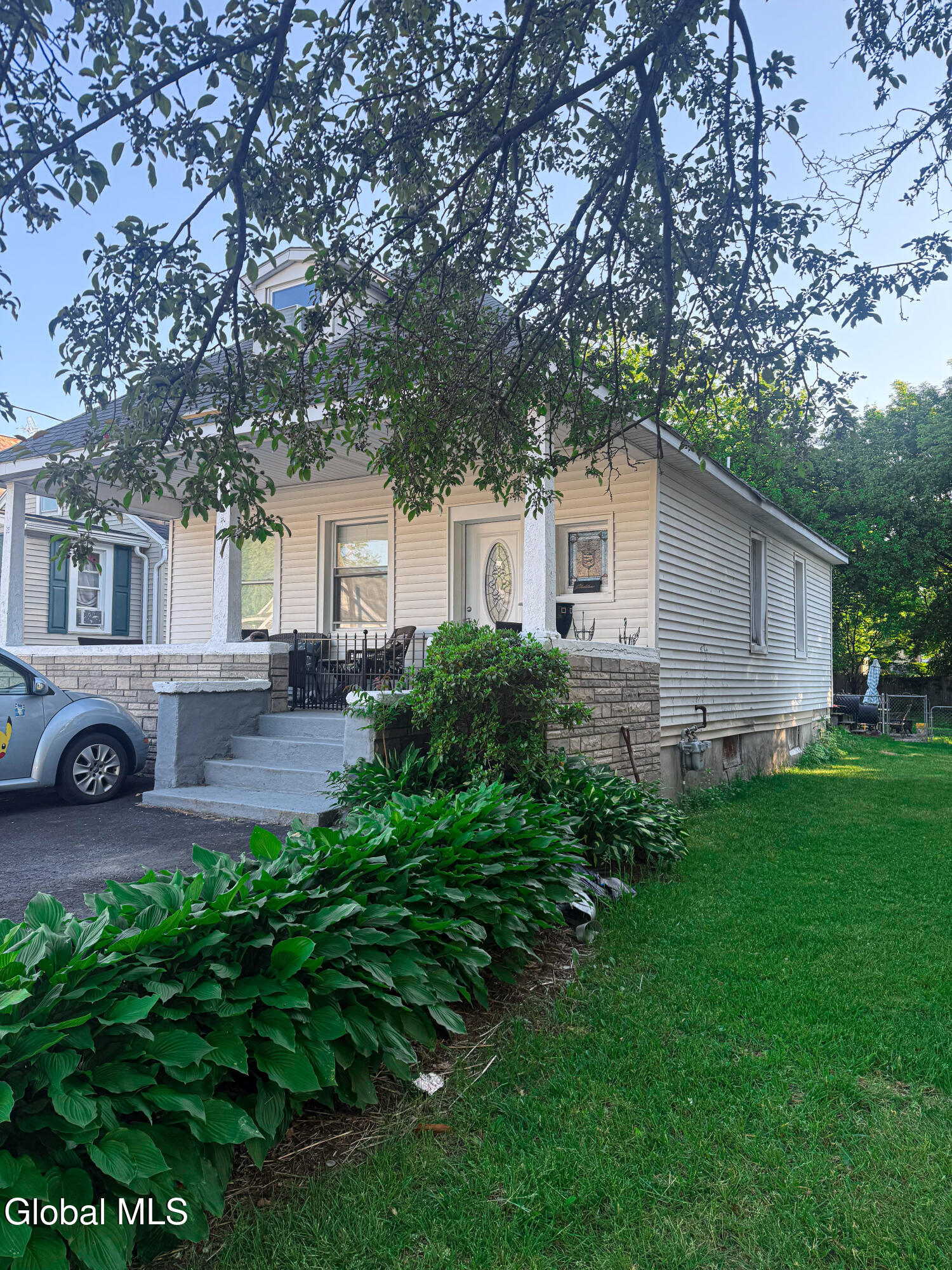 10 Milton Street Colonie NY 12205