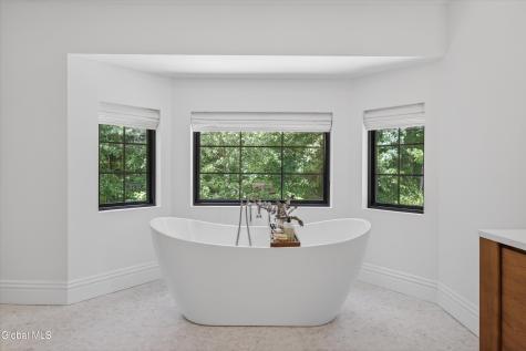 8 Emmons Drive Clifton Park NY 12065