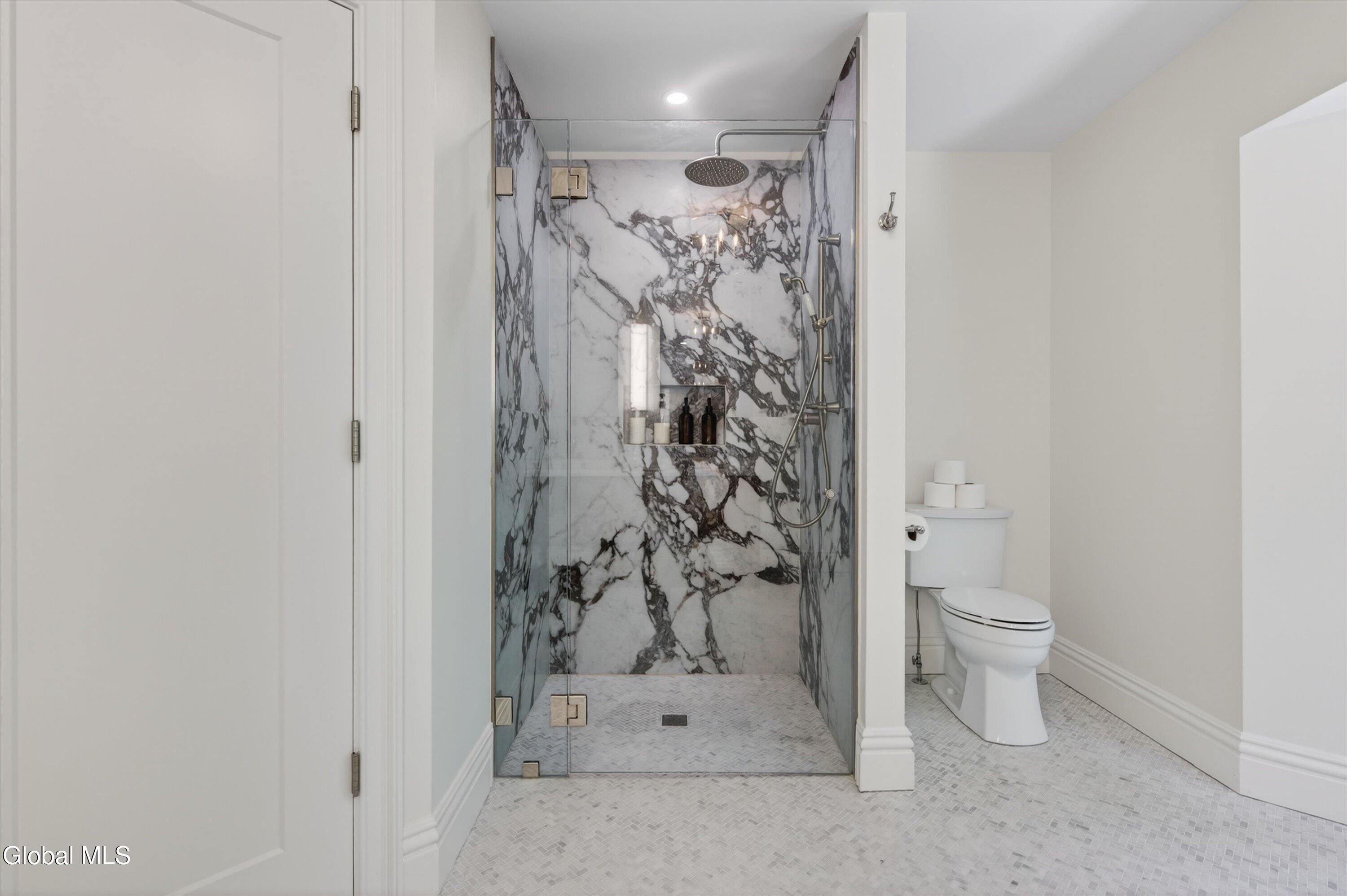 8 Emmons Drive Clifton Park NY 12065