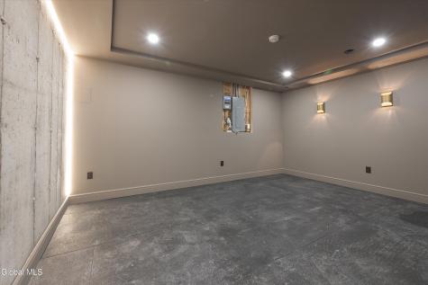 8 Emmons Drive Clifton Park NY 12065