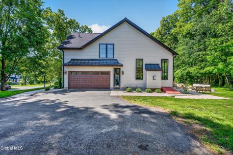 8 Emmons Drive Clifton Park NY 12065