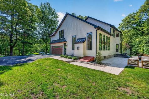 8 Emmons Drive Clifton Park NY 12065