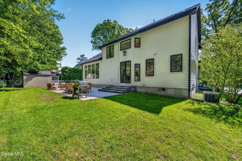8 Emmons Drive Clifton Park NY 12065
