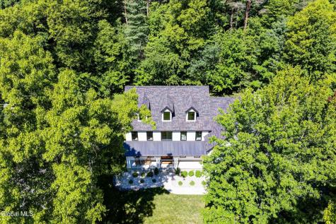 8 Emmons Drive Clifton Park NY 12065