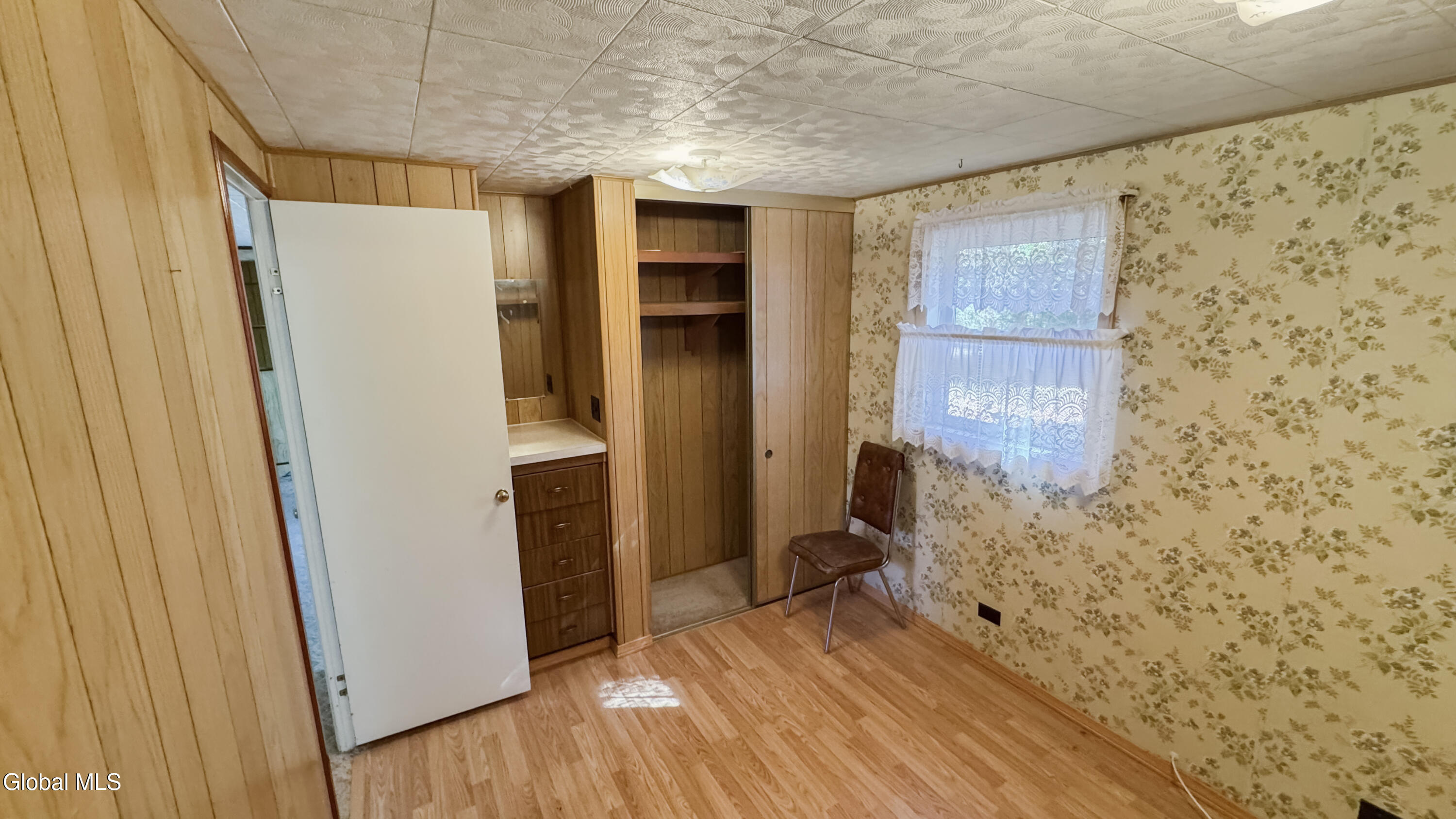 60 Dixon Road Chestertown NY 12817
