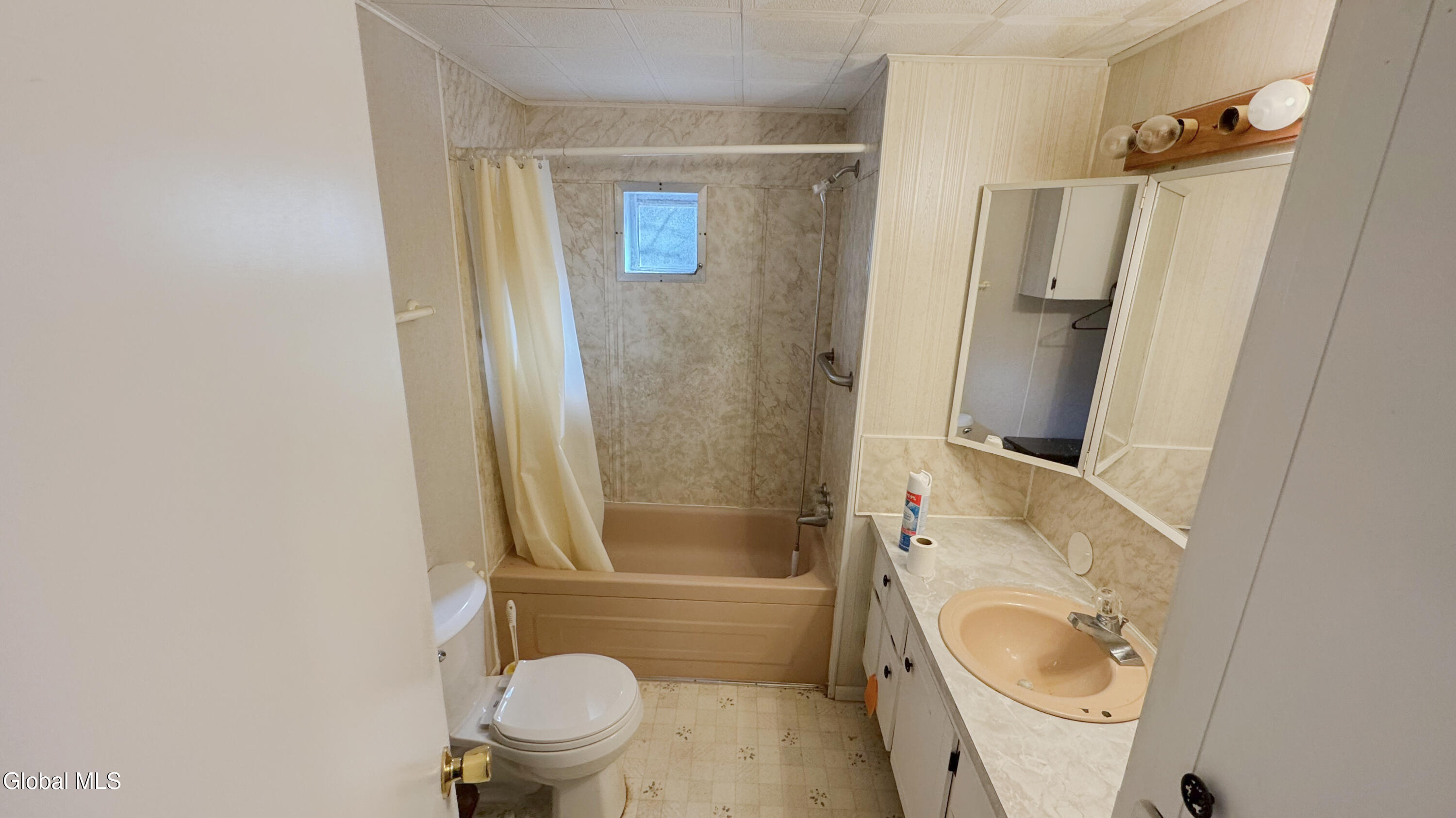 60 Dixon Road Chestertown NY 12817