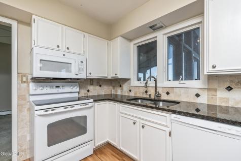 875 Bulls Head Road Amsterdam NY 12010