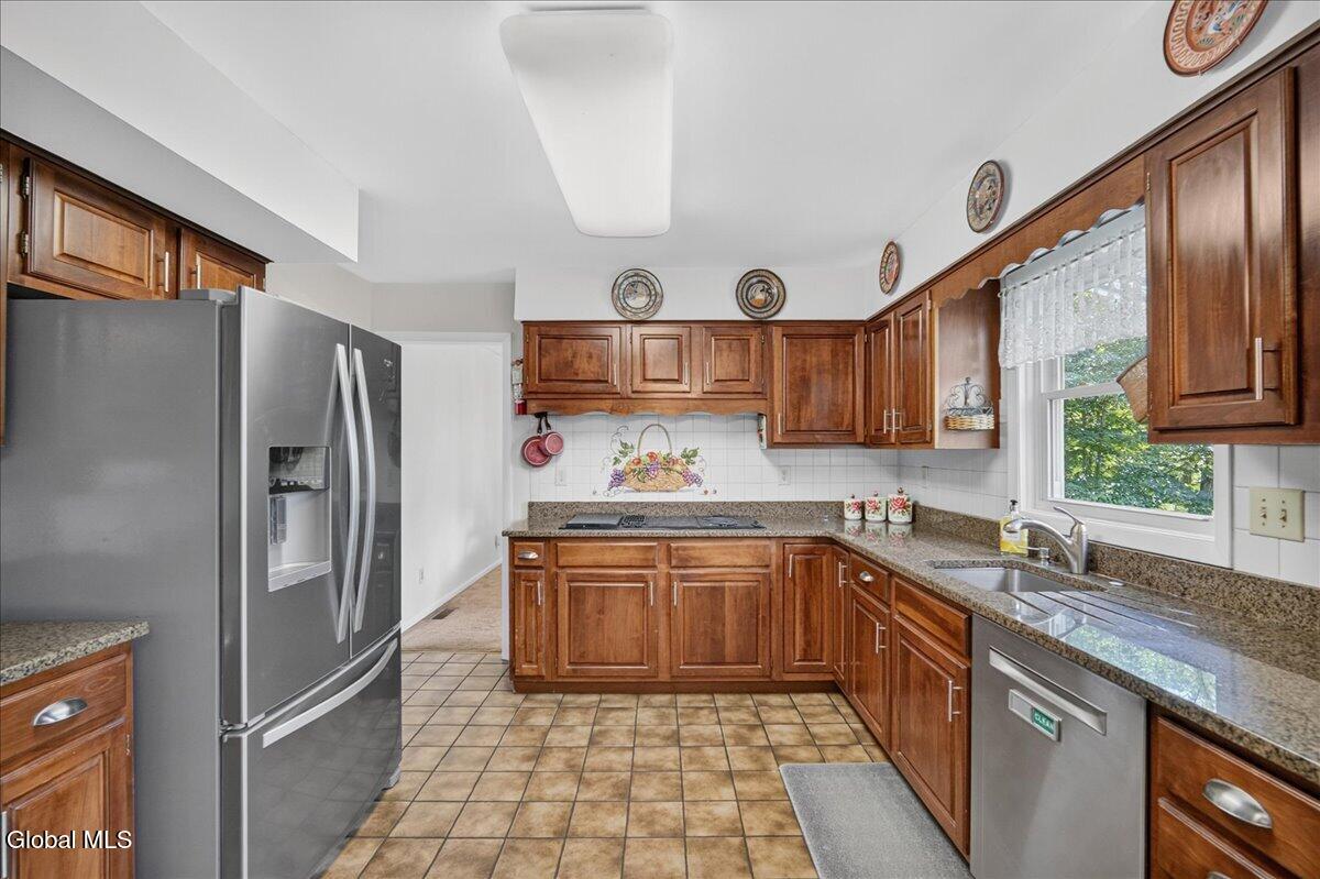 47 Rolling Brook Drive Clifton Park NY 12065