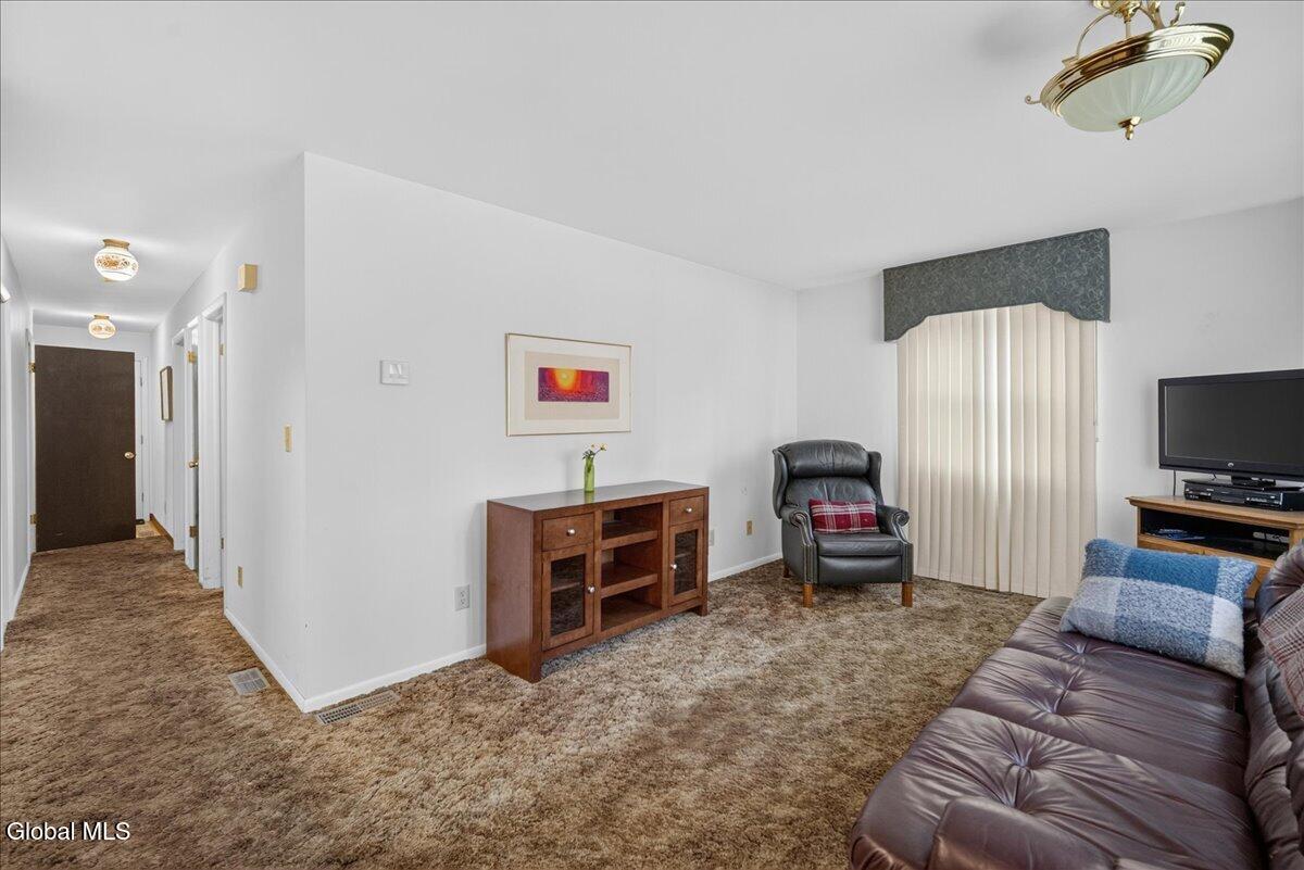 47 Rolling Brook Drive Clifton Park NY 12065