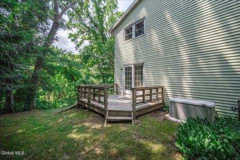 47 Rolling Brook Drive Clifton Park NY 12065
