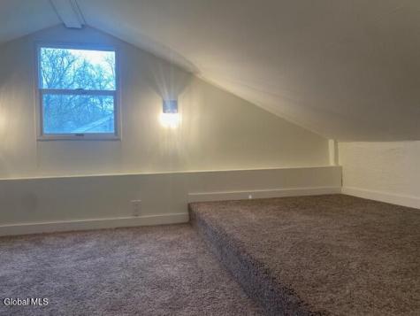 13 Winslow Drive Schenectady NY 12309