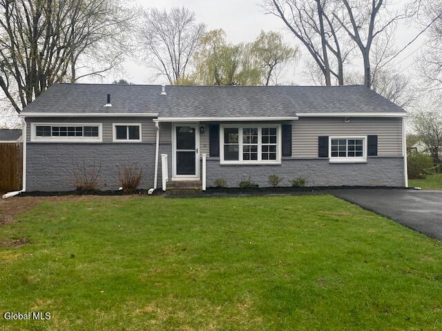 13 Winslow Drive Schenectady NY 12309