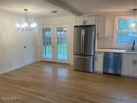 13 Winslow Drive Schenectady NY 12309