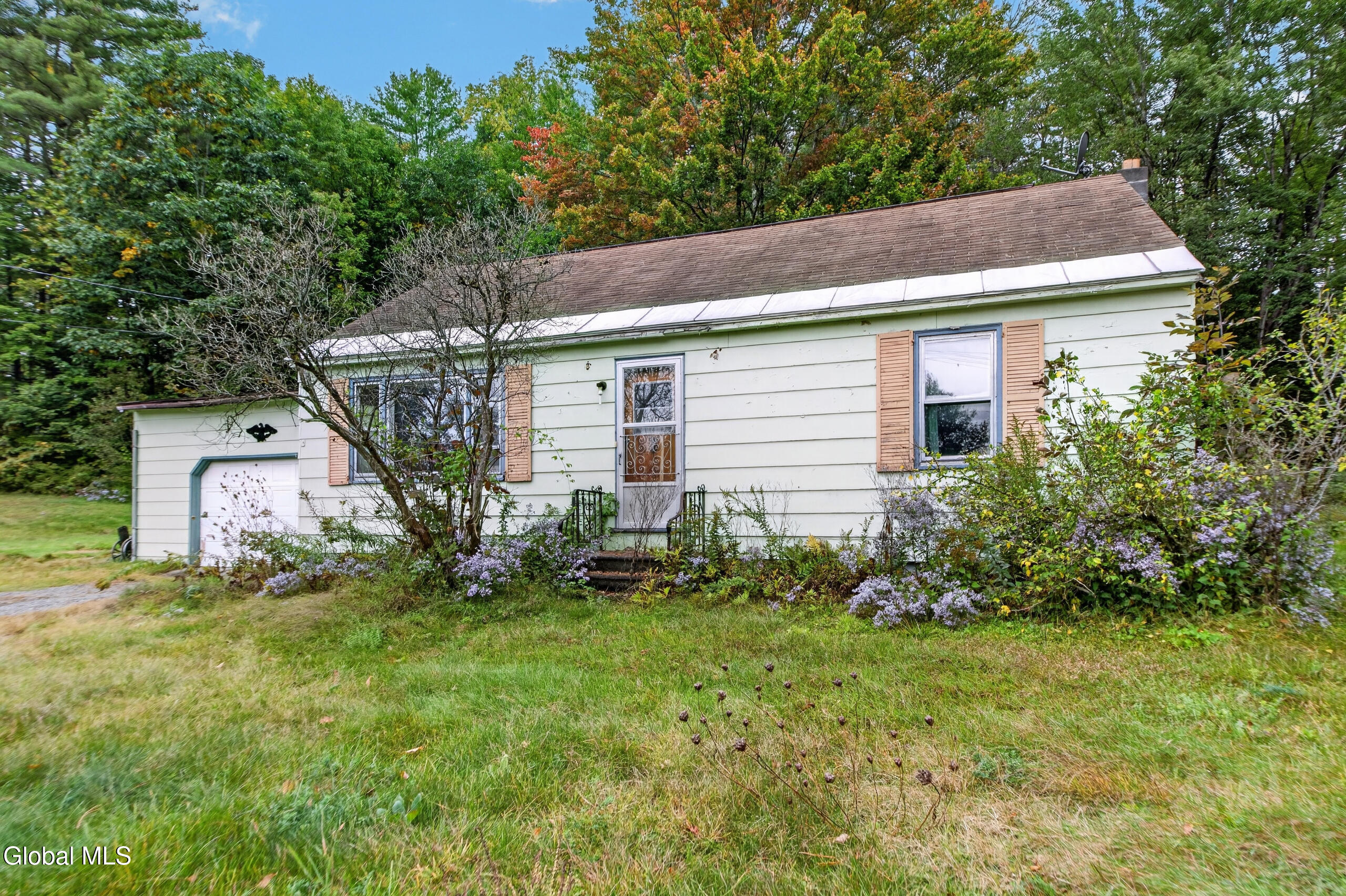4858 New York 29 Johnstown NY 12095