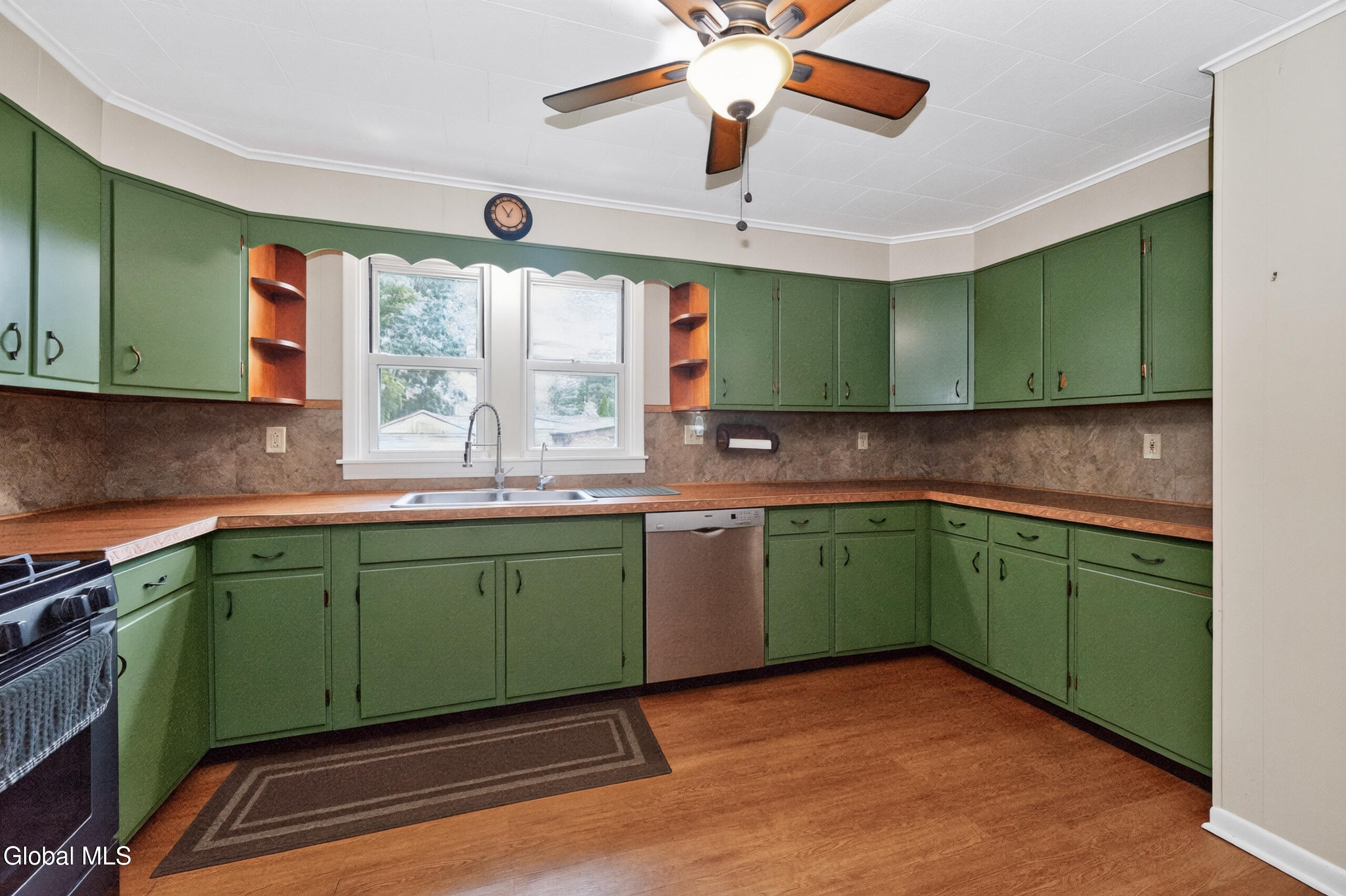 11 Haines Street Mayfield NY 12117