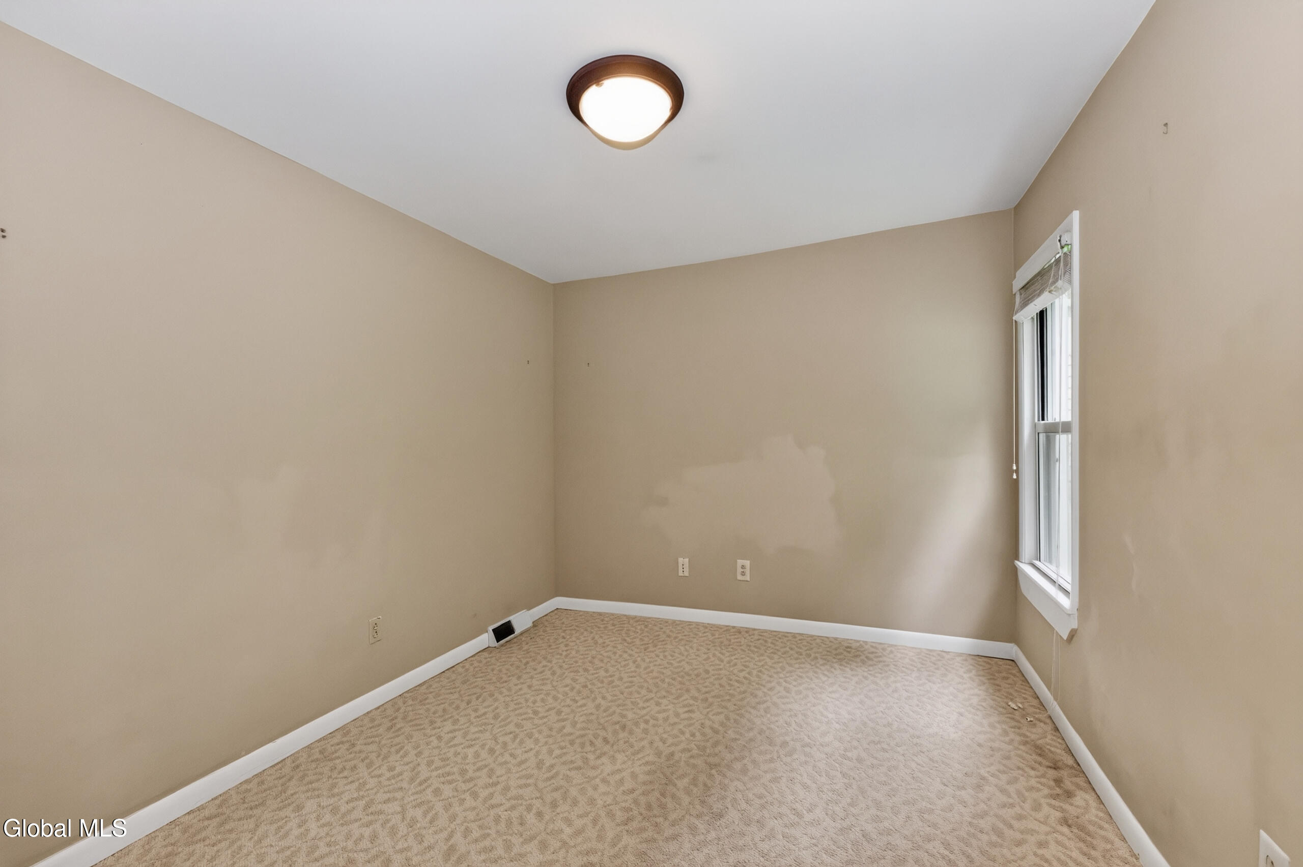 11 Haines Street Mayfield NY 12117