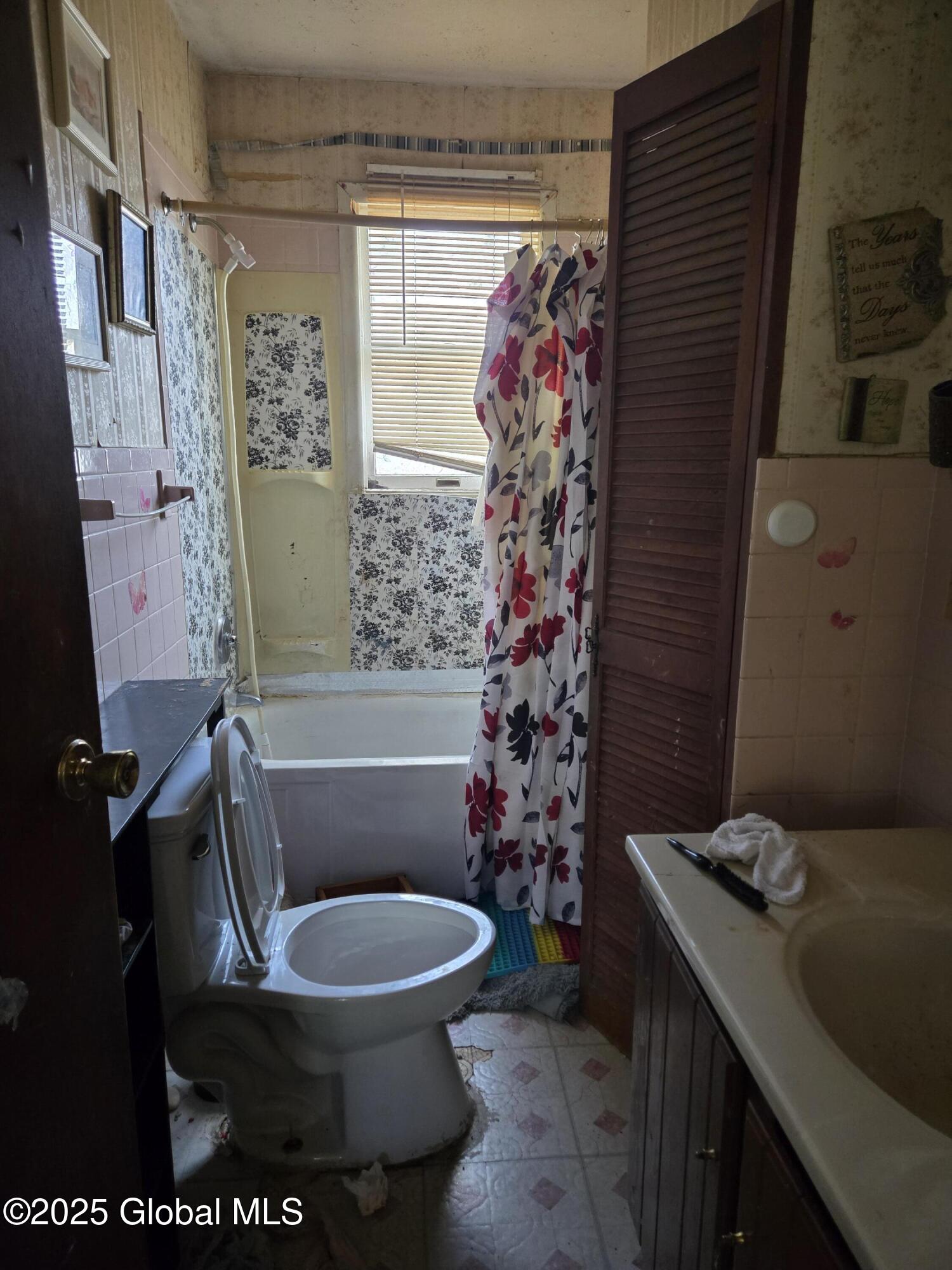14 Western Avenue Watervliet NY 12189