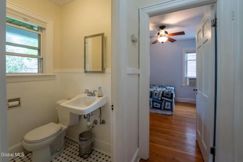130 Fleetwood Avenue Albany NY 12209