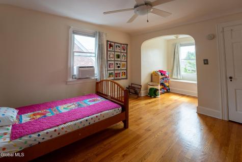 130 Fleetwood Avenue Albany NY 12209