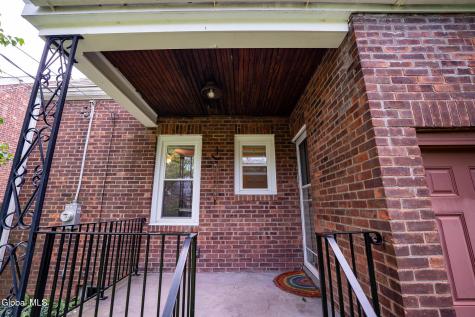 130 Fleetwood Avenue Albany NY 12209